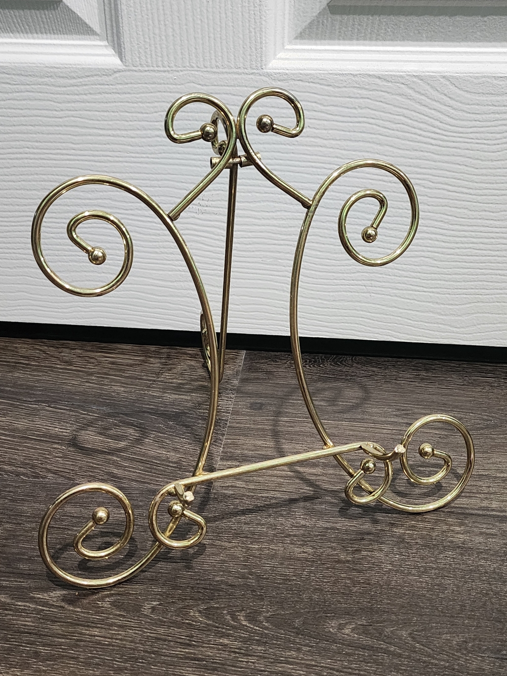 Decorative Gold Scroll Stand